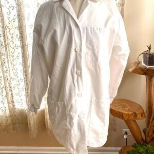 Kore White Long Sleeve Button-Up Lab Coat Jacket Size M